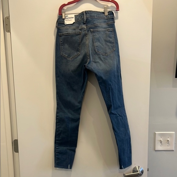 Old navy- rock star skinny -sculpt-Women's Blue Jeans NWT -Size 6 - Picture 3 of 3
